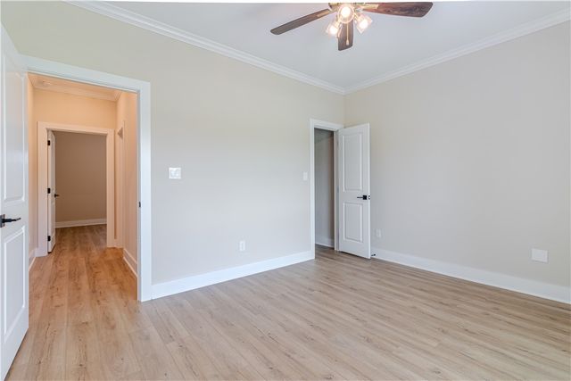 1037 Queen Elizabeth Drive, Mcgregor, TX 76657