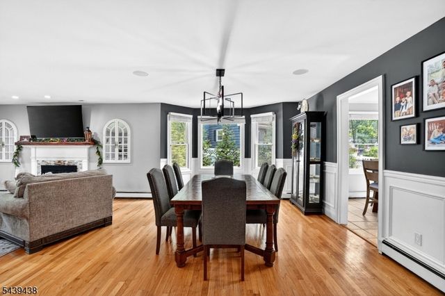 28 Fairview Dr, East Hanover Twp., NJ 07936