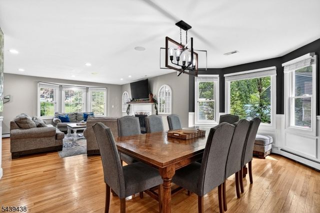 28 Fairview Dr, East Hanover Twp., NJ 07936