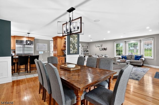 28 Fairview Dr, East Hanover Twp., NJ 07936