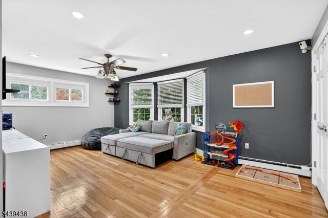 28 Fairview Dr, East Hanover Twp., NJ 07936