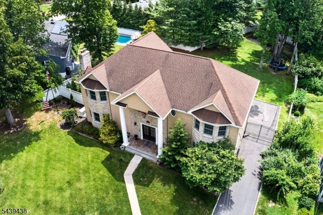 28 Fairview Dr, East Hanover Twp., NJ 07936