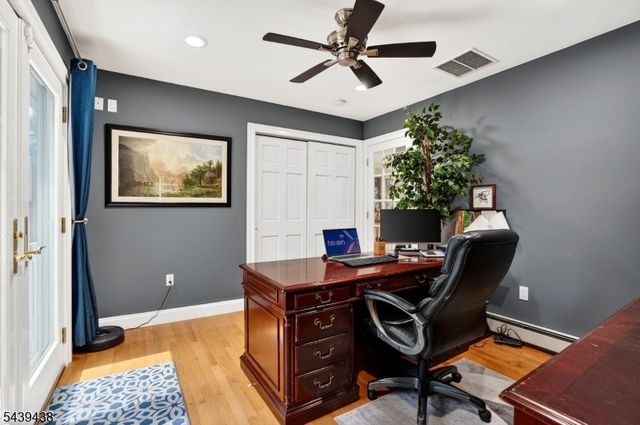 28 Fairview Dr, East Hanover Twp., NJ 07936
