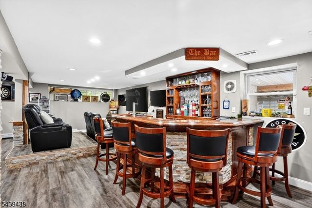 28 Fairview Dr, East Hanover Twp., NJ 07936