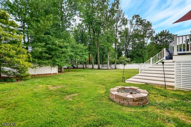 28 Fairview Dr, East Hanover Twp., NJ 07936