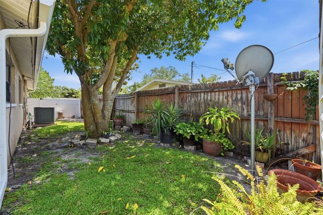 1008 CONNECTICUT ROAD, Tarpon Springs, FL 34689