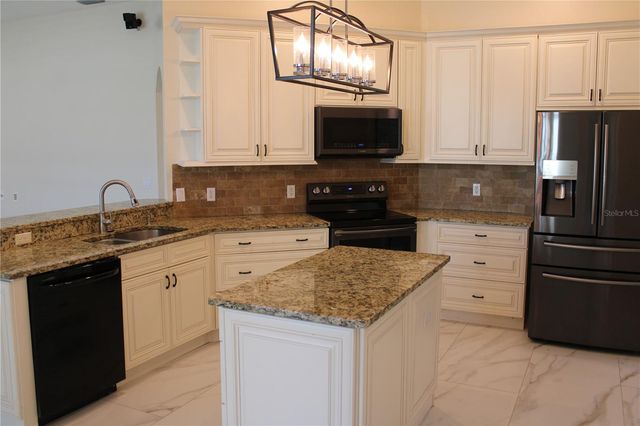 4423 USEPPA DRIVE, Bradenton, FL 34203