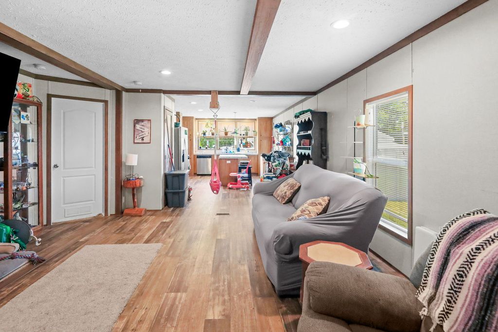 Image 15 of property listing at 1257 Cedar Creek Drive, Centralia, IL 62801