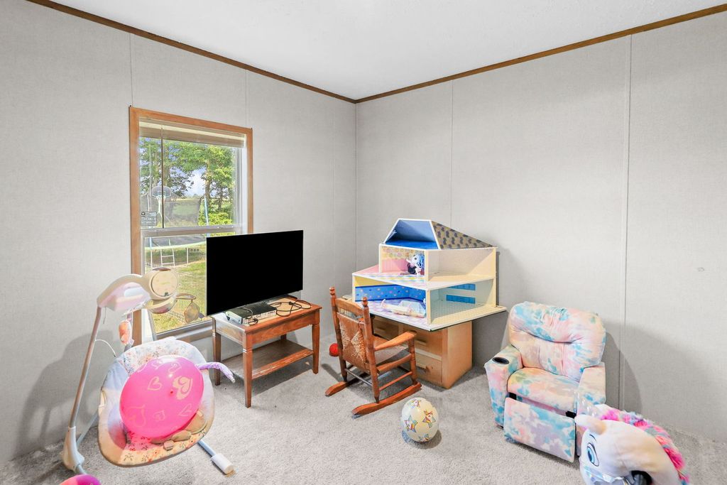 Image 18 of property listing at 1257 Cedar Creek Drive, Centralia, IL 62801