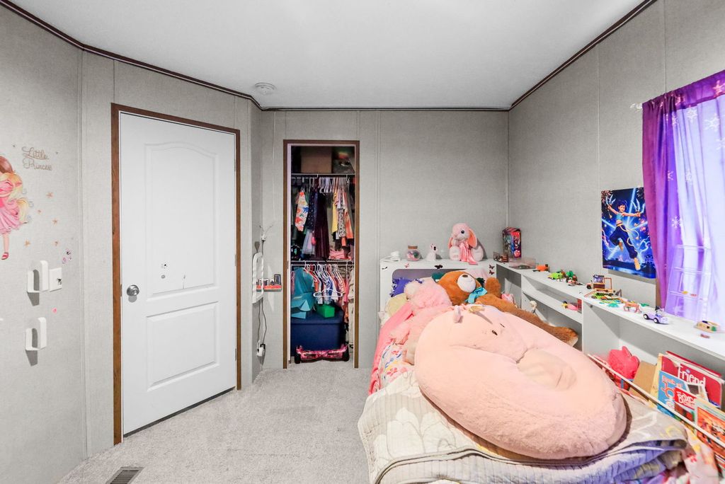 Image 21 of property listing at 1257 Cedar Creek Drive, Centralia, IL 62801