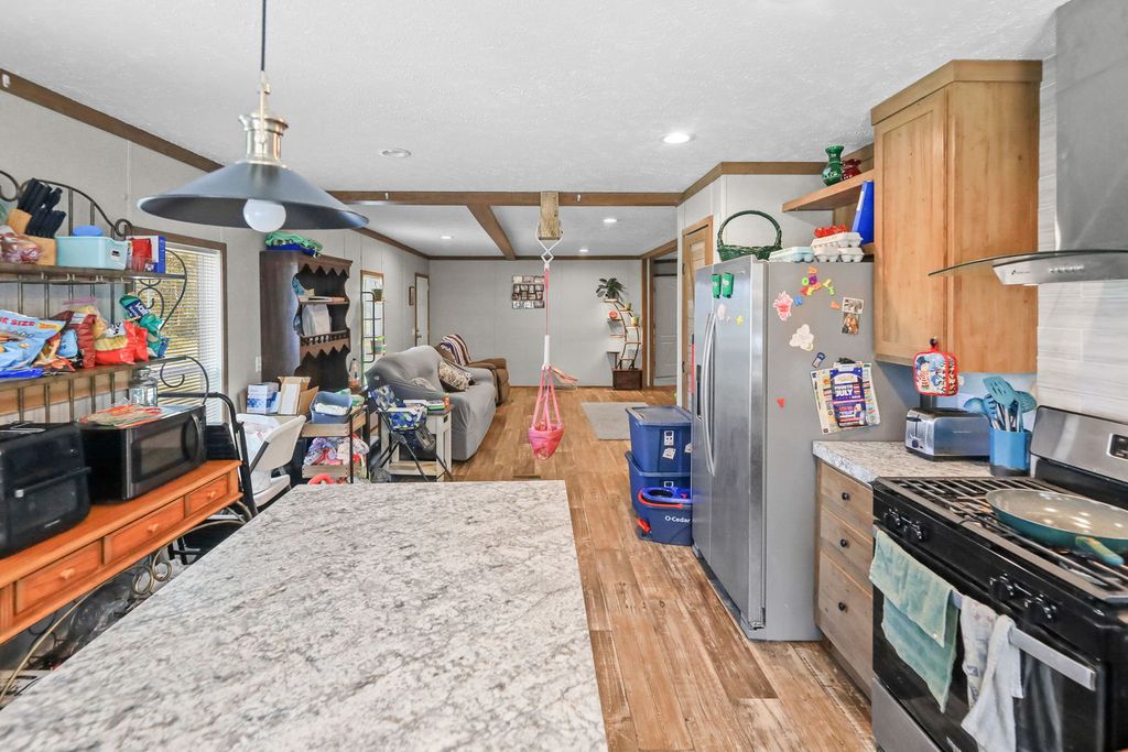 Image 10 of property listing at 1257 Cedar Creek Drive, Centralia, IL 62801