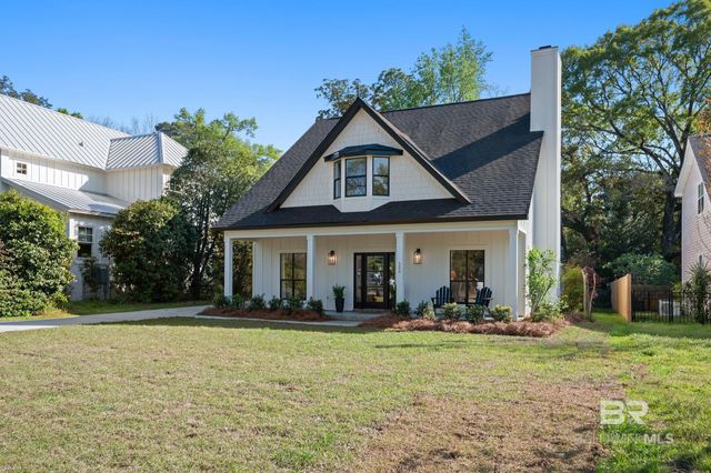 300 Volanta Avenue, Fairhope, AL 36532