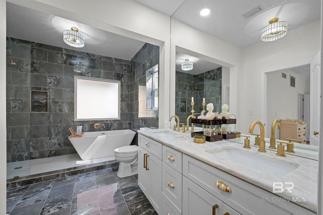 300 Volanta Avenue, Fairhope, AL 36532