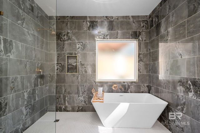 300 Volanta Avenue, Fairhope, AL 36532