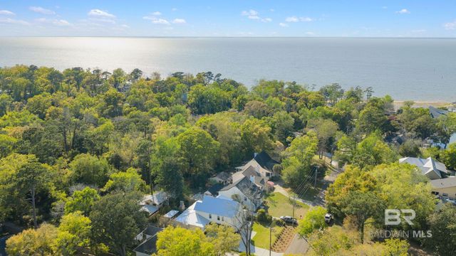 300 Volanta Avenue, Fairhope, AL 36532