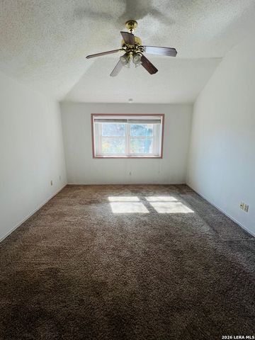 10866 Lake Path, San Antonio, TX 78217