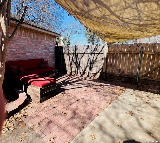 10866 Lake Path, San Antonio, TX 78217