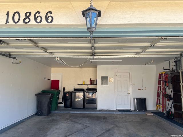 10866 Lake Path, San Antonio, TX 78217