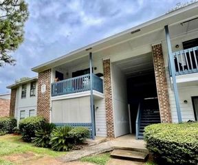6040 Grelot Road 110, Mobile, AL 36609