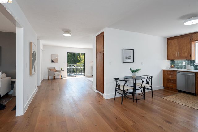 3230 Knowland Ave, Oakland, CA 94619