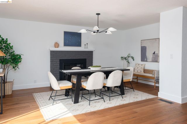 3230 Knowland Ave, Oakland, CA 94619