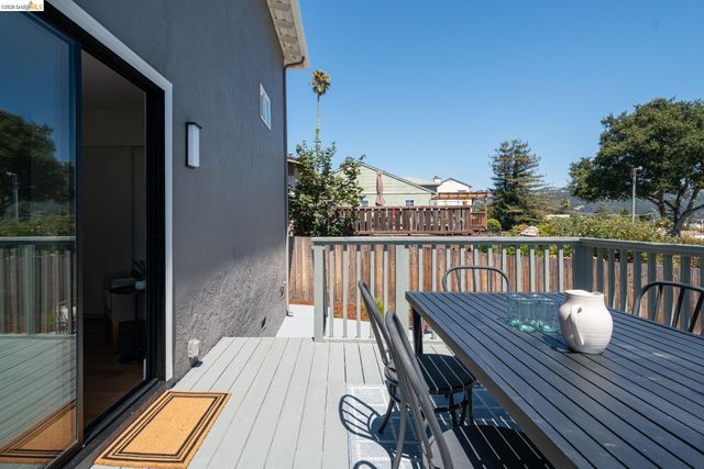 3230 Knowland Ave, Oakland, CA 94619