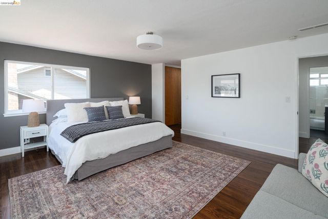 3230 Knowland Ave, Oakland, CA 94619