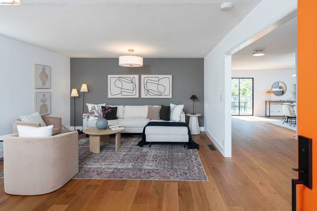 3230 Knowland Ave, Oakland, CA 94619