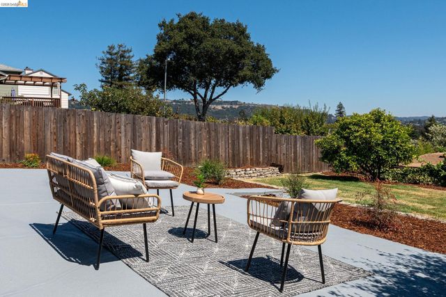 3230 Knowland Ave, Oakland, CA 94619