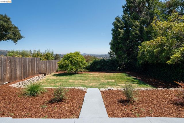 3230 Knowland Ave, Oakland, CA 94619