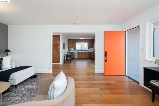 3230 Knowland Ave, Oakland, CA 94619
