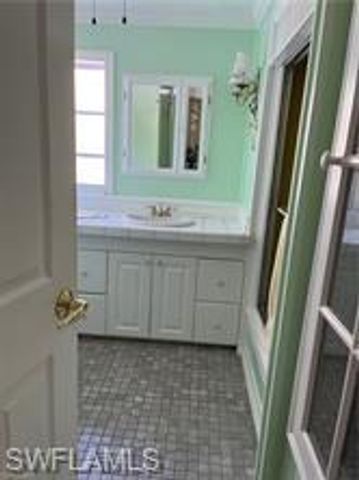 526 Pine Tree CT, North Fort Myers, FL 33917