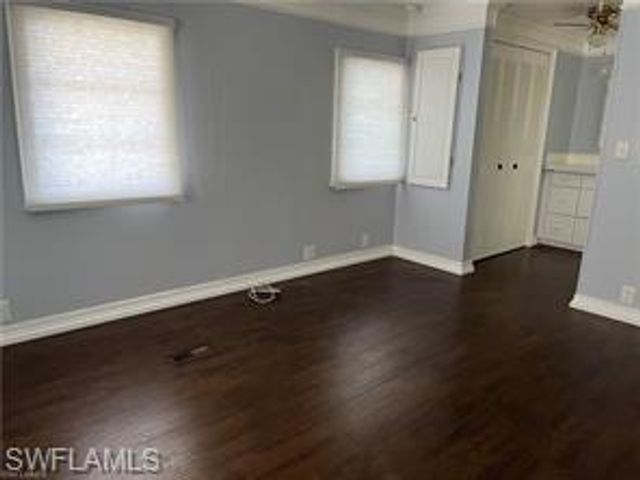 526 Pine Tree CT, North Fort Myers, FL 33917