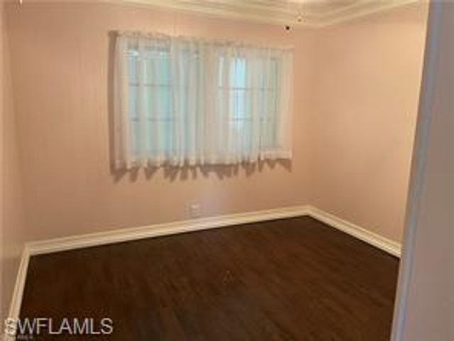 526 Pine Tree CT, North Fort Myers, FL 33917