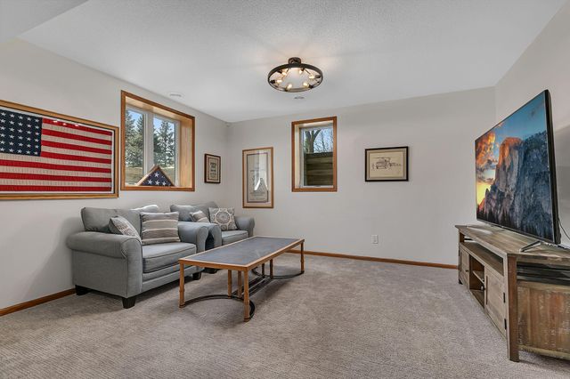 4909 County Road 9 NE, Willmar, MN 56201