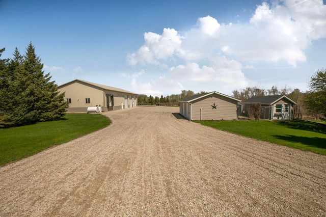 4909 County Road 9 NE, Willmar, MN 56201