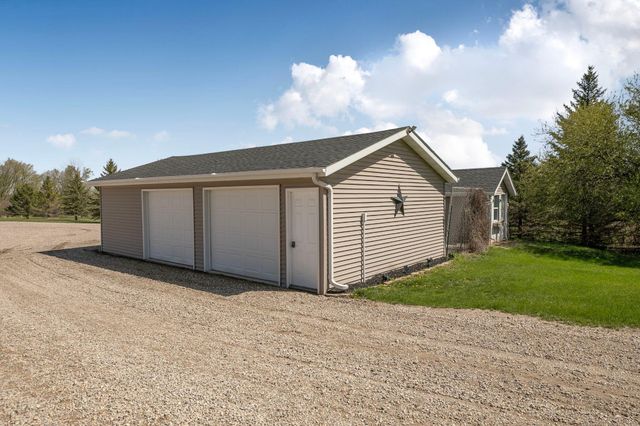 4909 County Road 9 NE, Willmar, MN 56201