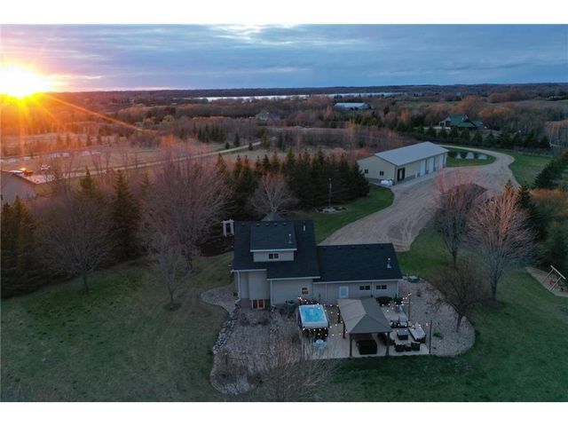 4909 County Road 9 NE, Willmar, MN 56201