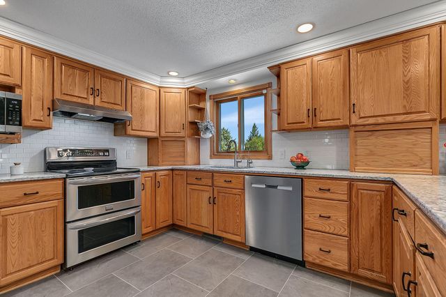 4909 County Road 9 NE, Willmar, MN 56201