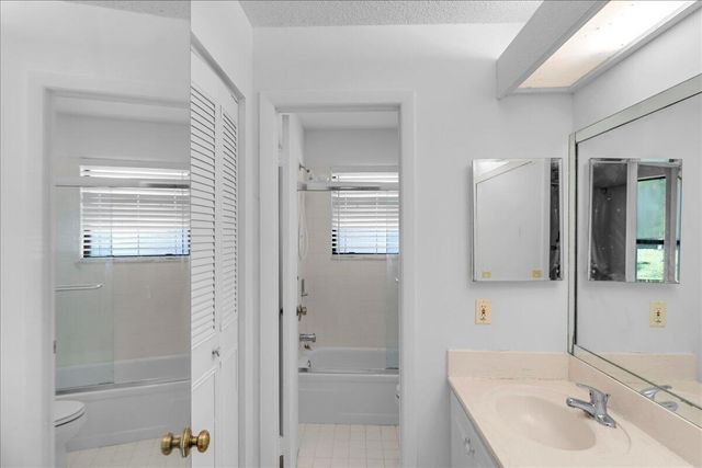 7 Bay Cedar Court, Royal Palm Beach, FL 33411