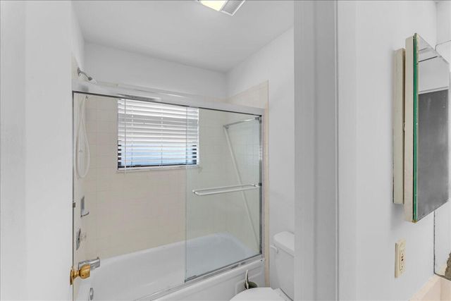 7 Bay Cedar Court, Royal Palm Beach, FL 33411