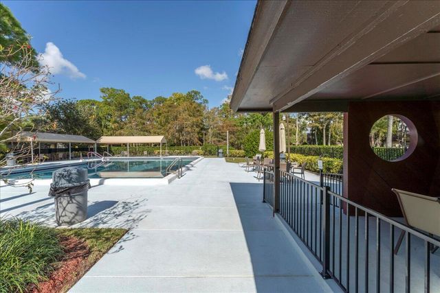 7 Bay Cedar Court, Royal Palm Beach, FL 33411