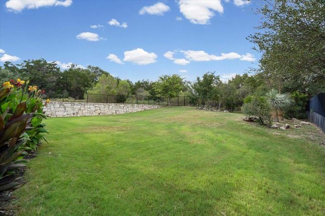 749 Jacksdaw DR, Austin, TX 78737
