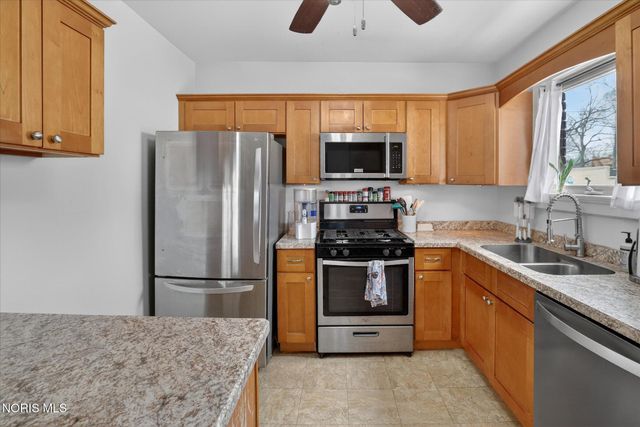 135 Amherst Drive, Toledo, OH 43614