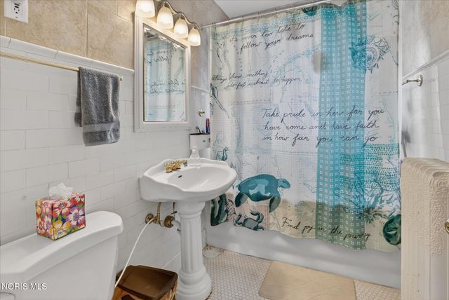 135 Amherst Drive, Toledo, OH 43614