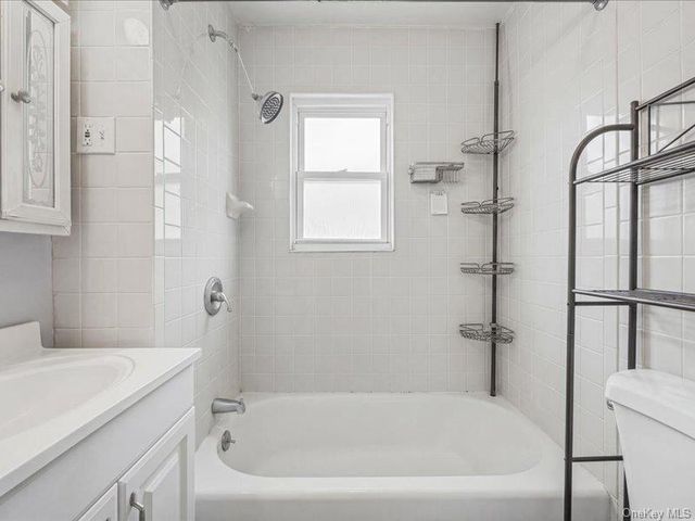 3229 Glennon Place, Bronx, NY 10465