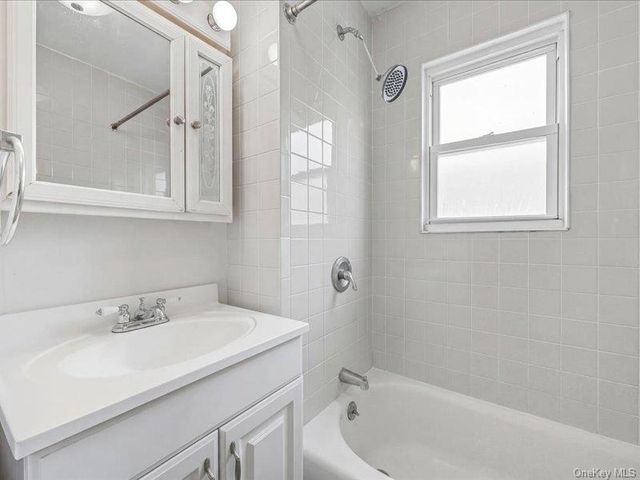 3229 Glennon Place, Bronx, NY 10465