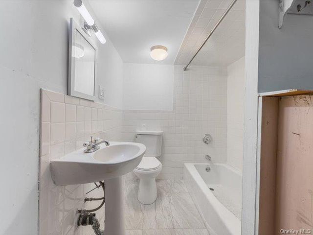 3229 Glennon Place, Bronx, NY 10465