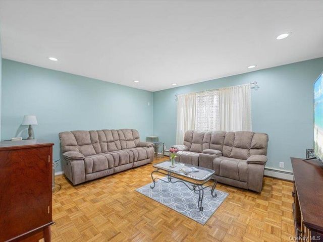 3229 Glennon Place, Bronx, NY 10465