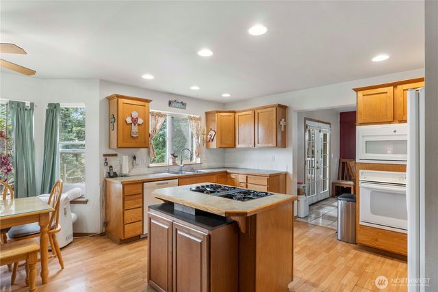 15040 129th Lane SE, Yelm, WA 98597